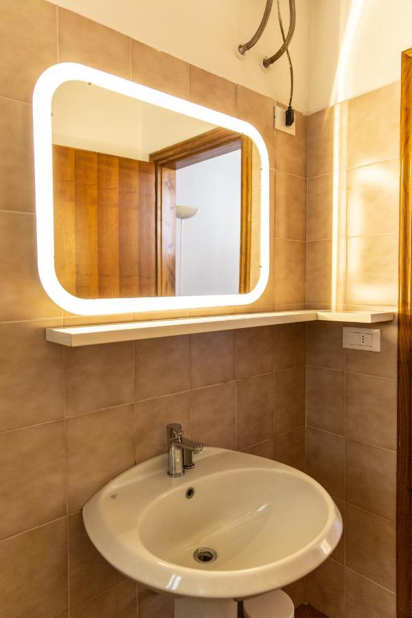 Ferienwohnung Unique Gem In Piazza Duomo Florenz Exterior foto